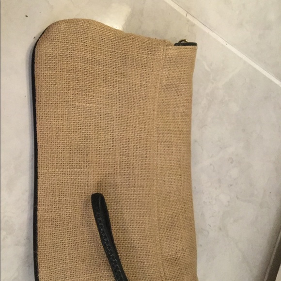 Burlap with black leather trim wristlet - Picture 4 of 5
